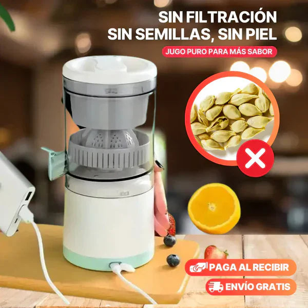 exprimidor eléctrico de frutas portátil Tendeli Ecuador en mesa con cable USB naranja mitades y aviso sin semillas